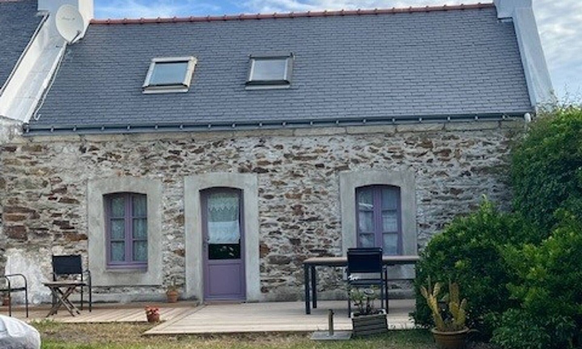 Bangor House | Stone house with garden 1500 m from Vazen beach