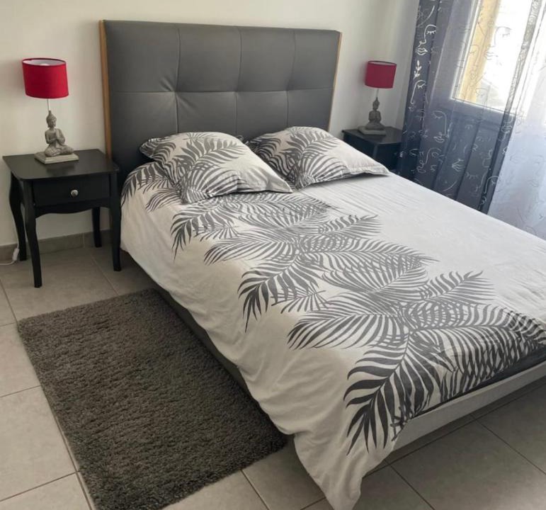 Mantes-la-Jolie Apartment | Studio à 300 m de la gare de Mantes-la-Jolie