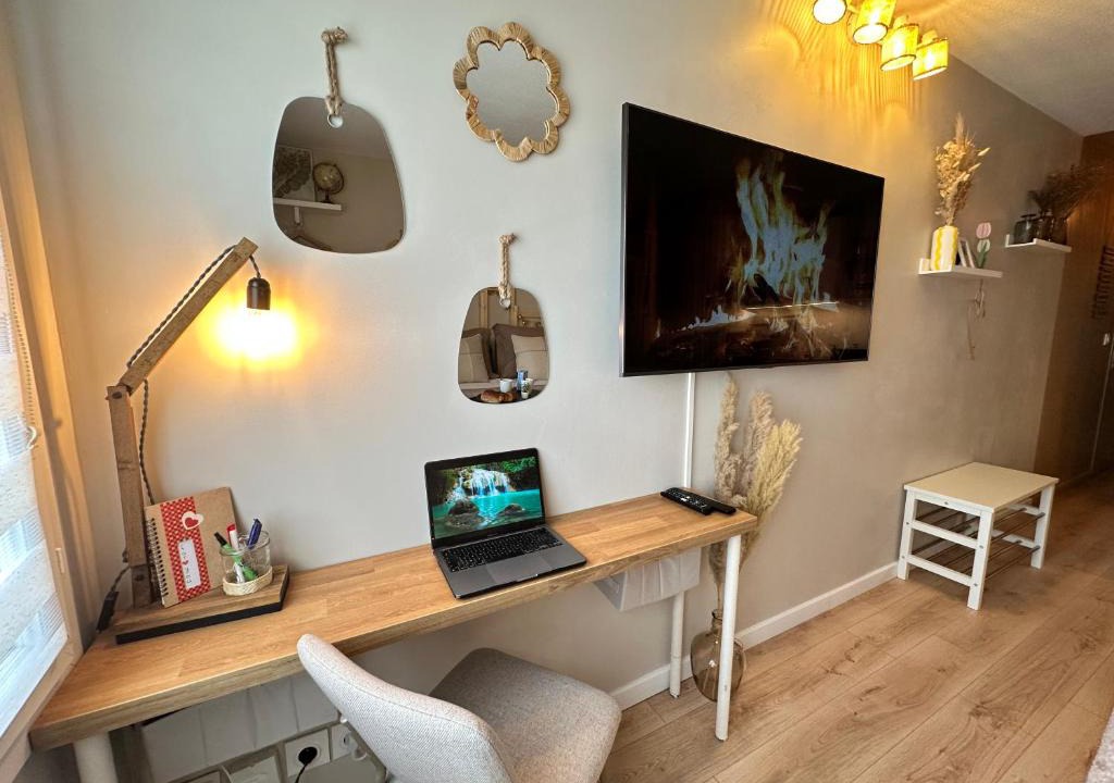 Saint-Pierre - Rene II - Bonsecours Apartment | Studio calme avec parking privé gratuit Nancy Centre