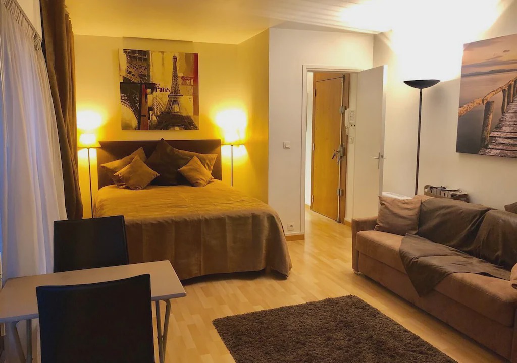 Chaillot Apartment | Studio Champs Elysées