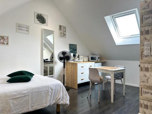 Lorient Apartment | Studio Cocoon - Calme et confortable