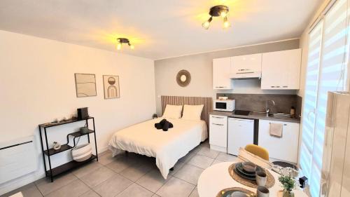 Bollee Apartment | Studio Cosy et Élégant avec place privée