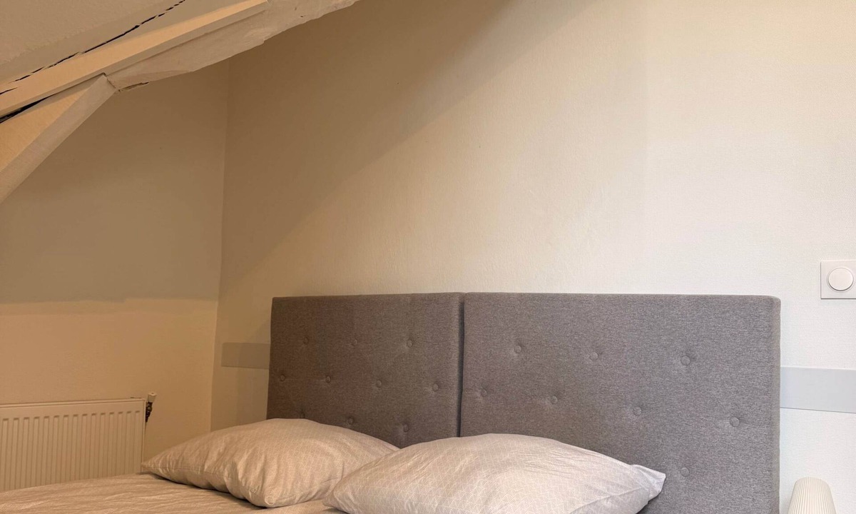 Bonnelles Apartment | Studio Dans les Écuries du Château