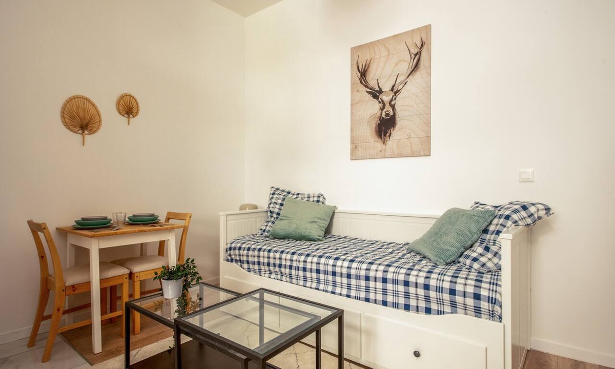 Quartier Sainte-Marguerite Apartment | Studio du Trousseau - Welkeys