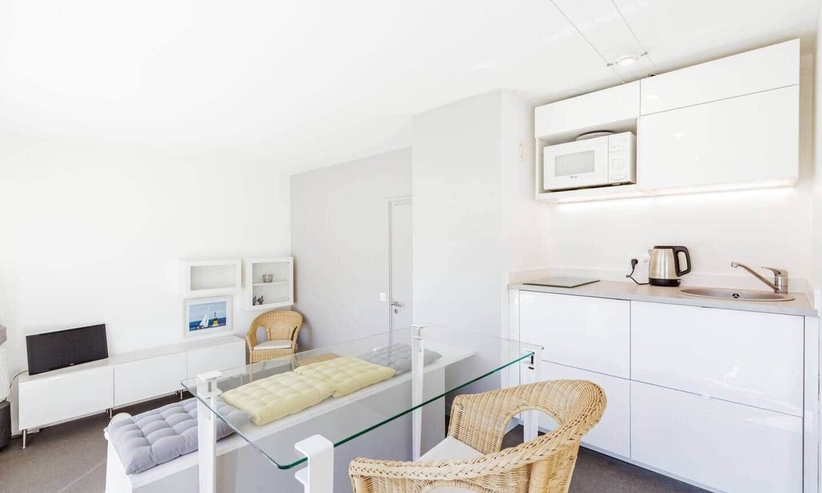 Auteuil Apartment | Studio for 2p student or professional Lease Mobility