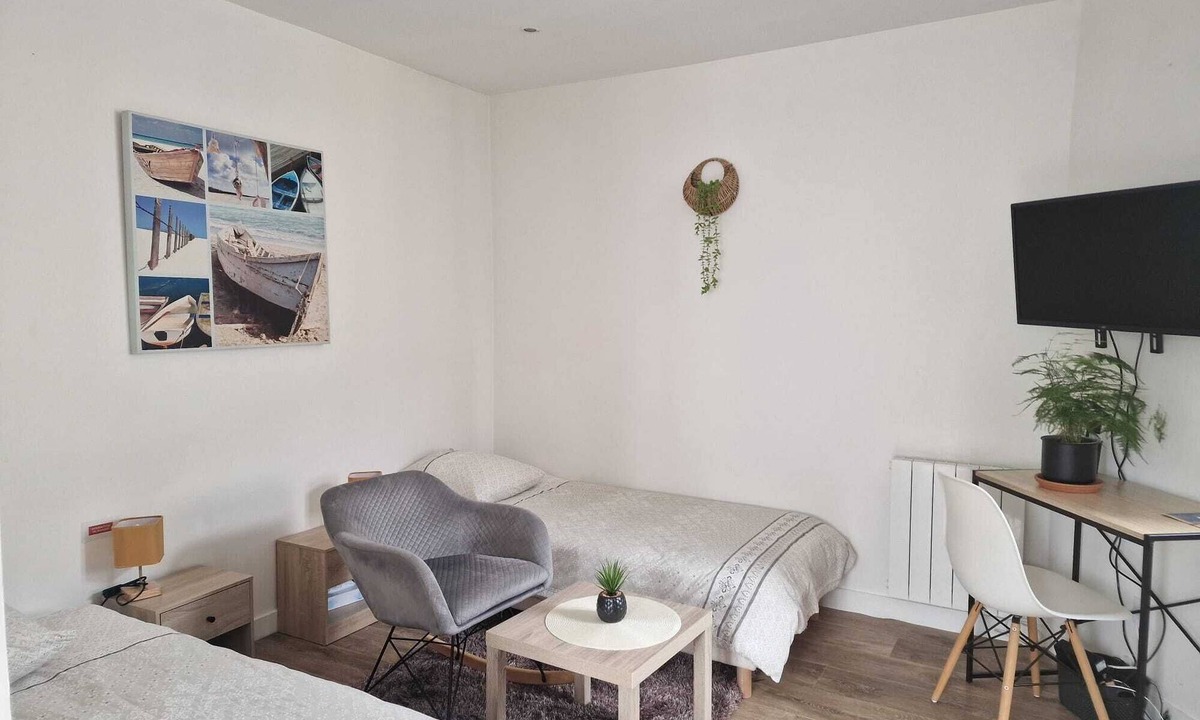 Laval Apartment | Studio in Laval city center