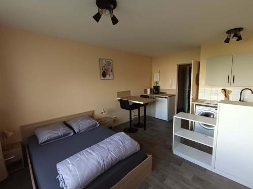 Ouest Apartment | STUDIO proche Université et Hôpital 2 personnes