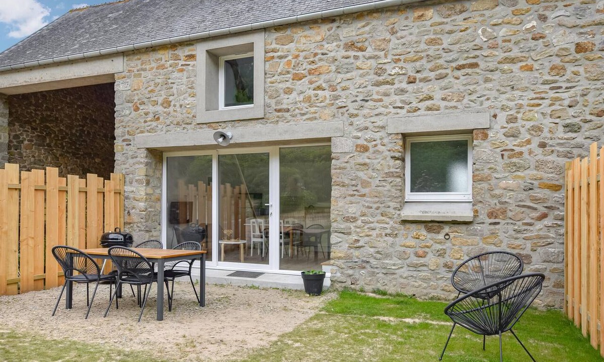 La Pernelle House | Stunning home in La Pernelle with WiFi