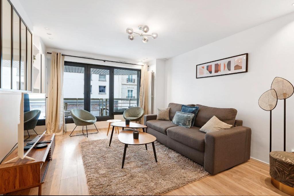 Grenelle Apartment | Sublime apartment 2BR 6P Balcony Eiffel Tower