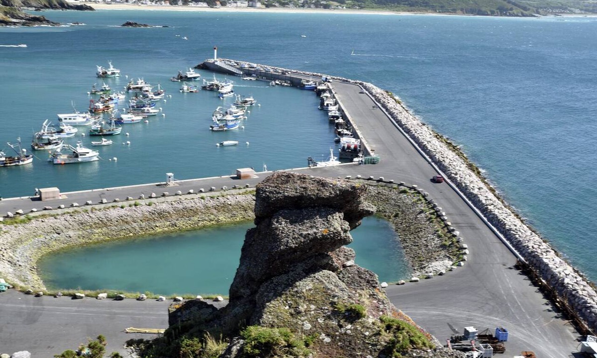 Pleherel-Plage-Vieux-Bourg Boat Rental | Sun-Kissed Sailing Adventure to Costa Esmeralda from Brittany