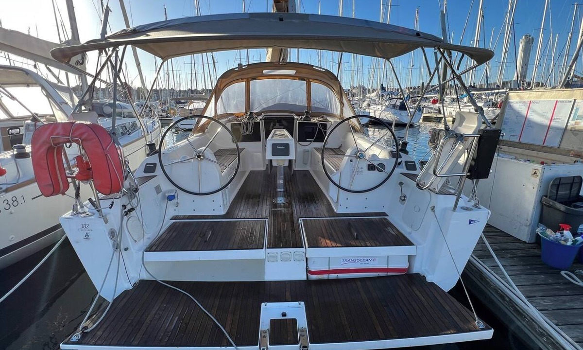 Arzon Boat Rental | Sun-Kissed Sailing Adventure in Golfo de Morbihan, Brittany