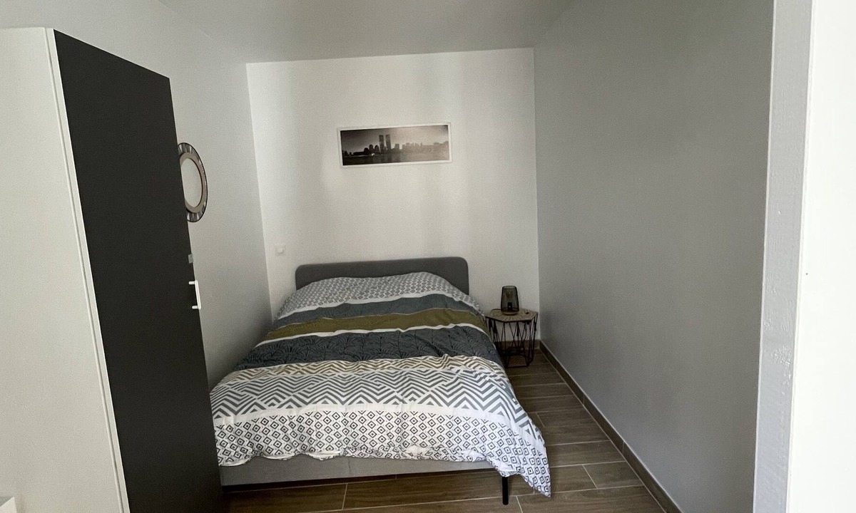 Caen City Centre Apartment | Superb Apartment on the port of Caen