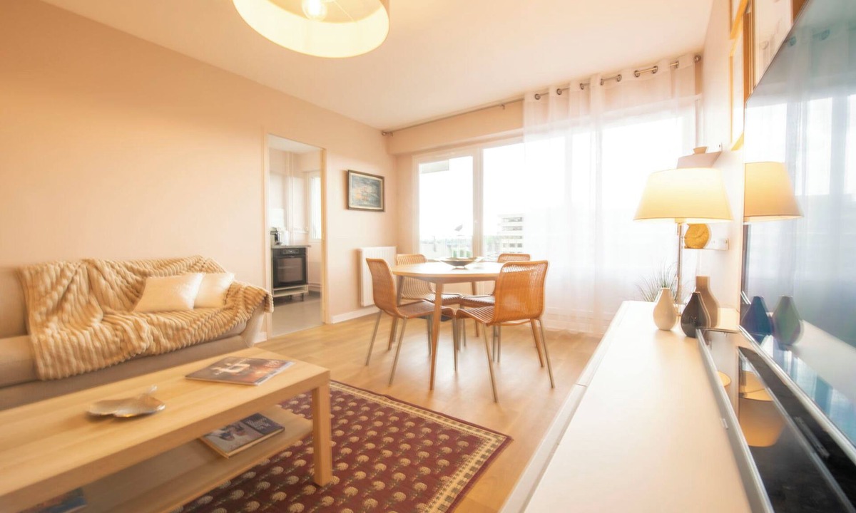 Saint-Leu Apartment | Superb bright apartment with balcony 74m2 with 2 bedrooms centerAmiens
