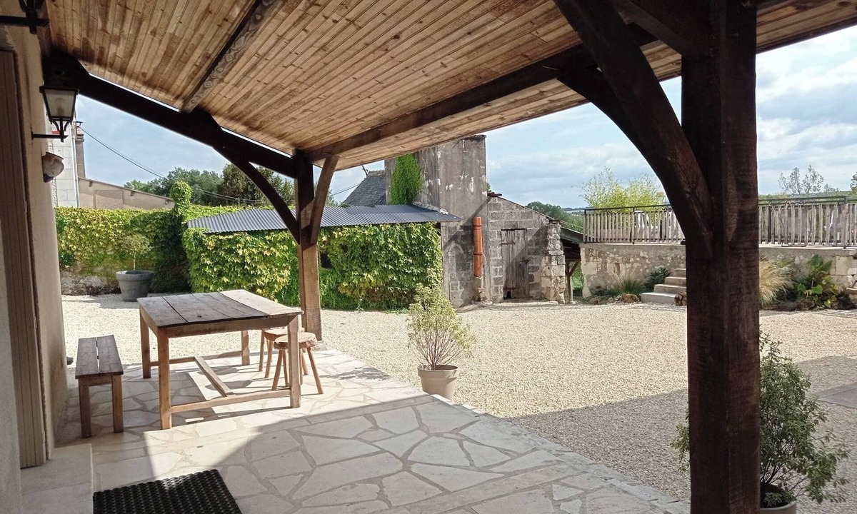 Cravant-les-Coteaux House | The Bel Air Cottage - Stunning views of the vineyards