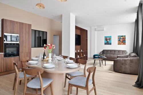 15th Arrondissement Apartment | TheBlueStay 264 - Spacious Apt in Paris 15 - AC