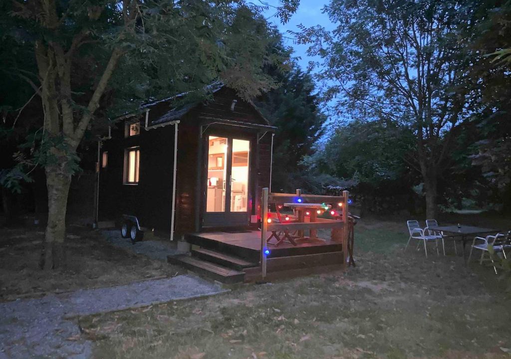 Chanzeaux House | Tiny House Insolite avec Escape Game