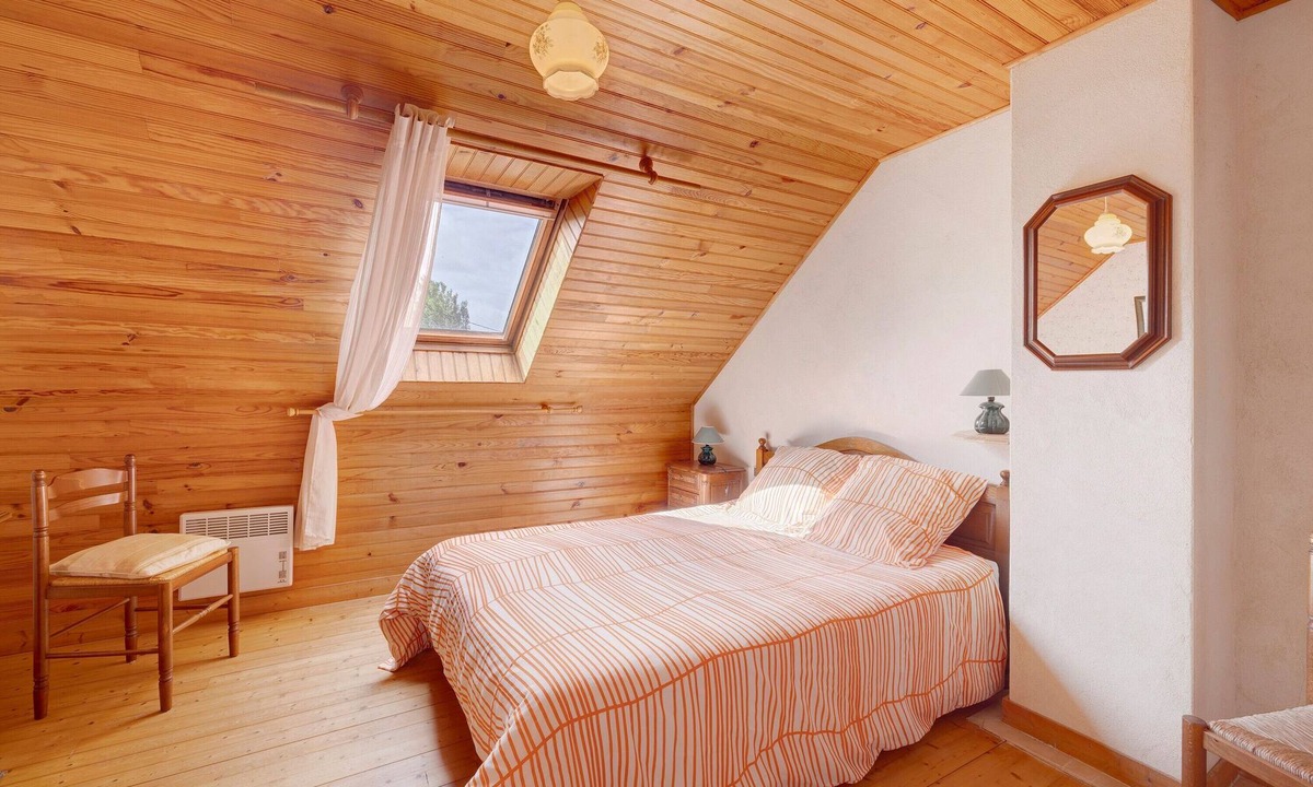 Plomodiern House | Ty bihan – 500 m from the beach