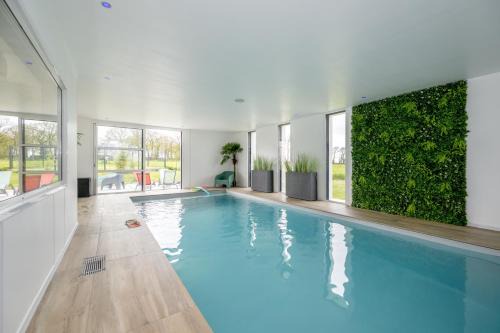 Saint-Bihy House | Ty Cohély - Belle maison avec piscine intérieure