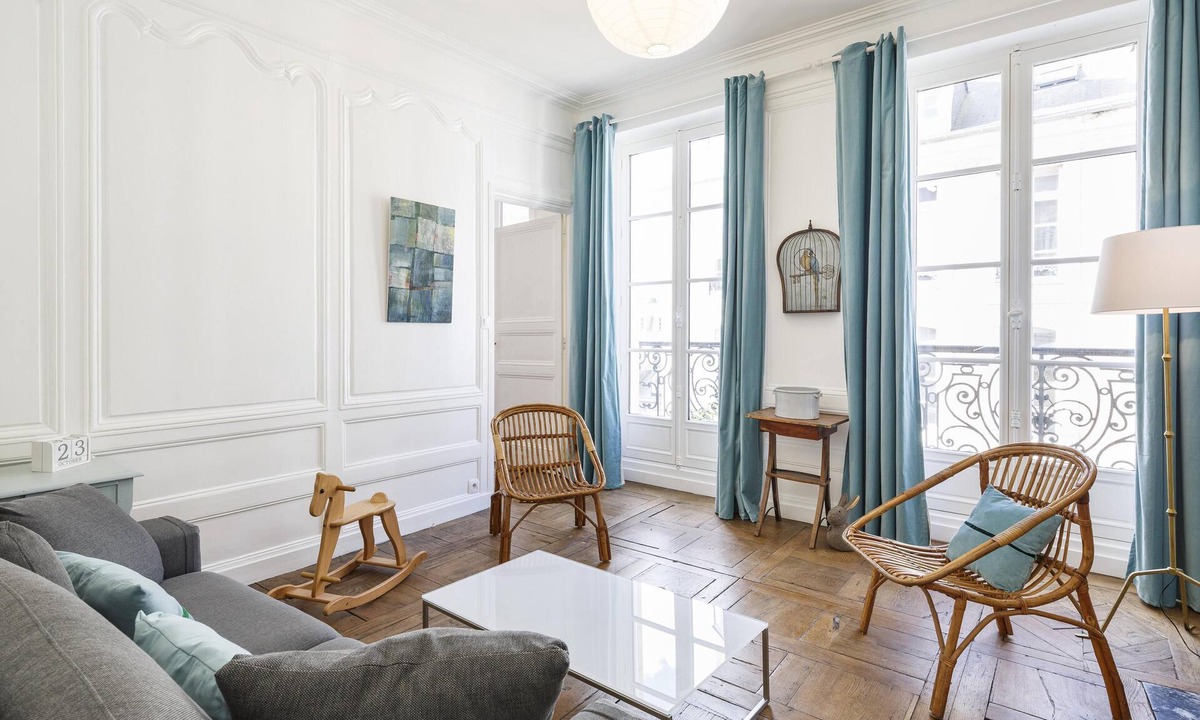 Centre Apartment | Ty Paradis - One Bedroom Apartment, Sleeps 4