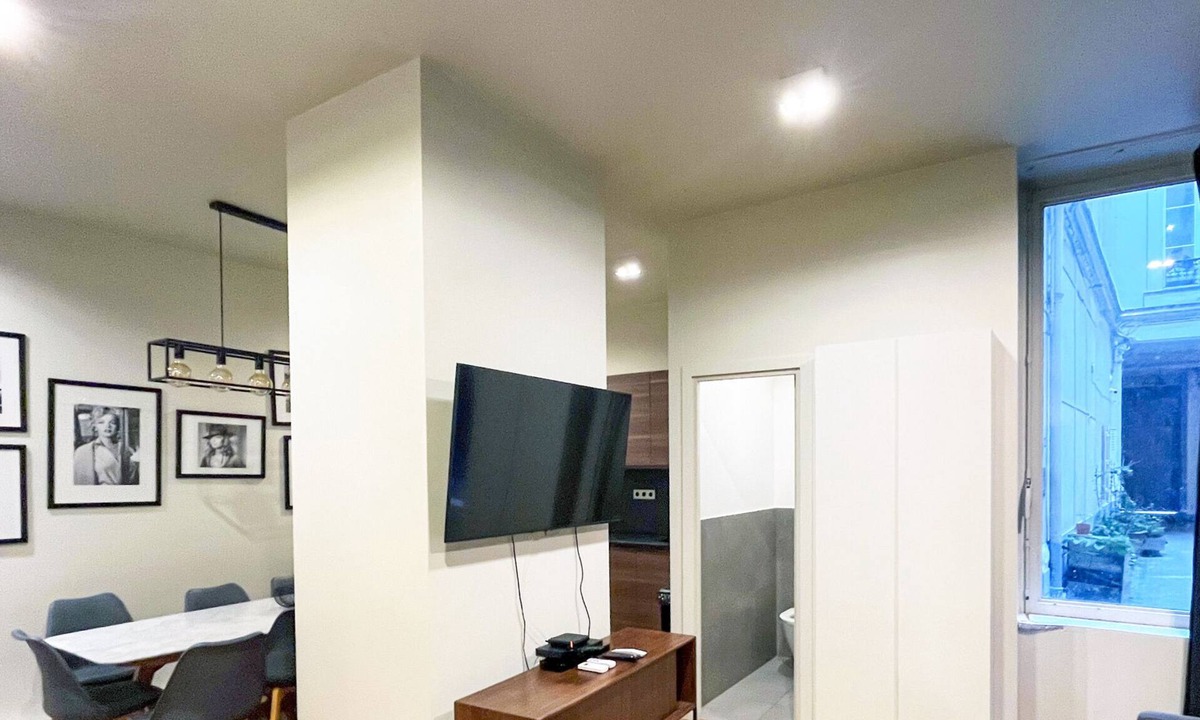Enfants-Rouges Apartment | Urban Flat 76 - Pretty 2 bedroom Flat in Le Marais