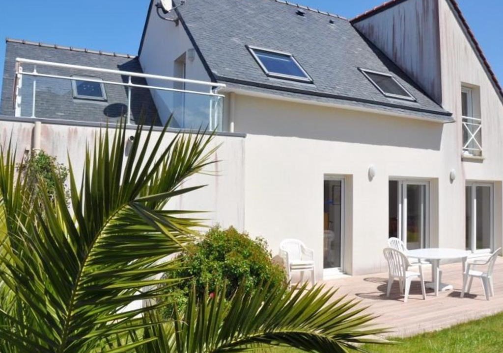 Tregastel House | Villa 3 étoiles avec terrasse, jardin clos et garage à 600m de la mer, Trégastel - FR-1-368-268