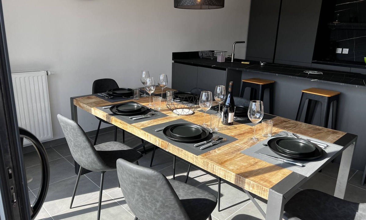 Bretteville-sur-Ay Villa | Villa Jacuzzi 100m from the beach