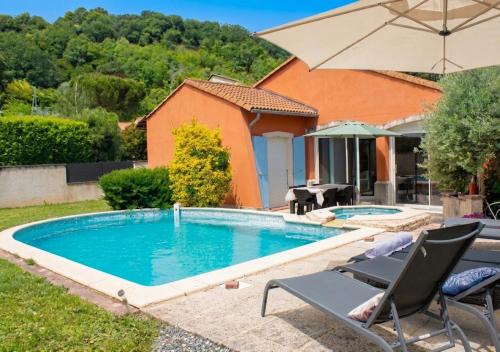 La Celle-sous-Gouzon Villa | Villa L'Oasis du Rhône & Piscine privée
