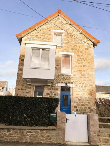 Pleneuf-Val-Andre Villa | Villa Les Flots 10 pers, plage à pied, jardin clos NOUVEAU