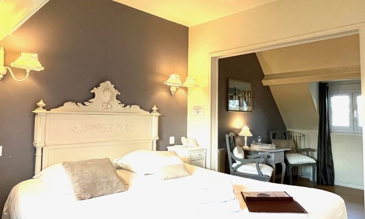 Cabourg Hotel | Villa les Mots Passants