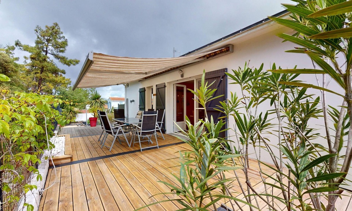 Fromentine Villa | Villa Les Sablons - Perfect for groups of 12 people