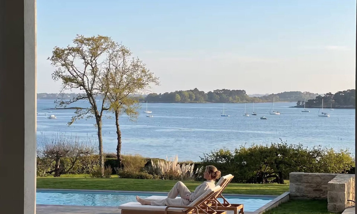 Sarzeau House | Villa Takou — Luxury 7-bdr villa, infinity pool, direct beach access
