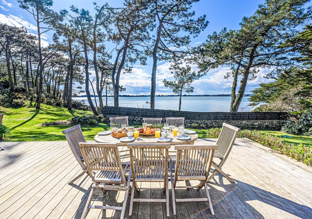 Baden Villa | Villa Villa de la Pointe du Blair by Interhome
