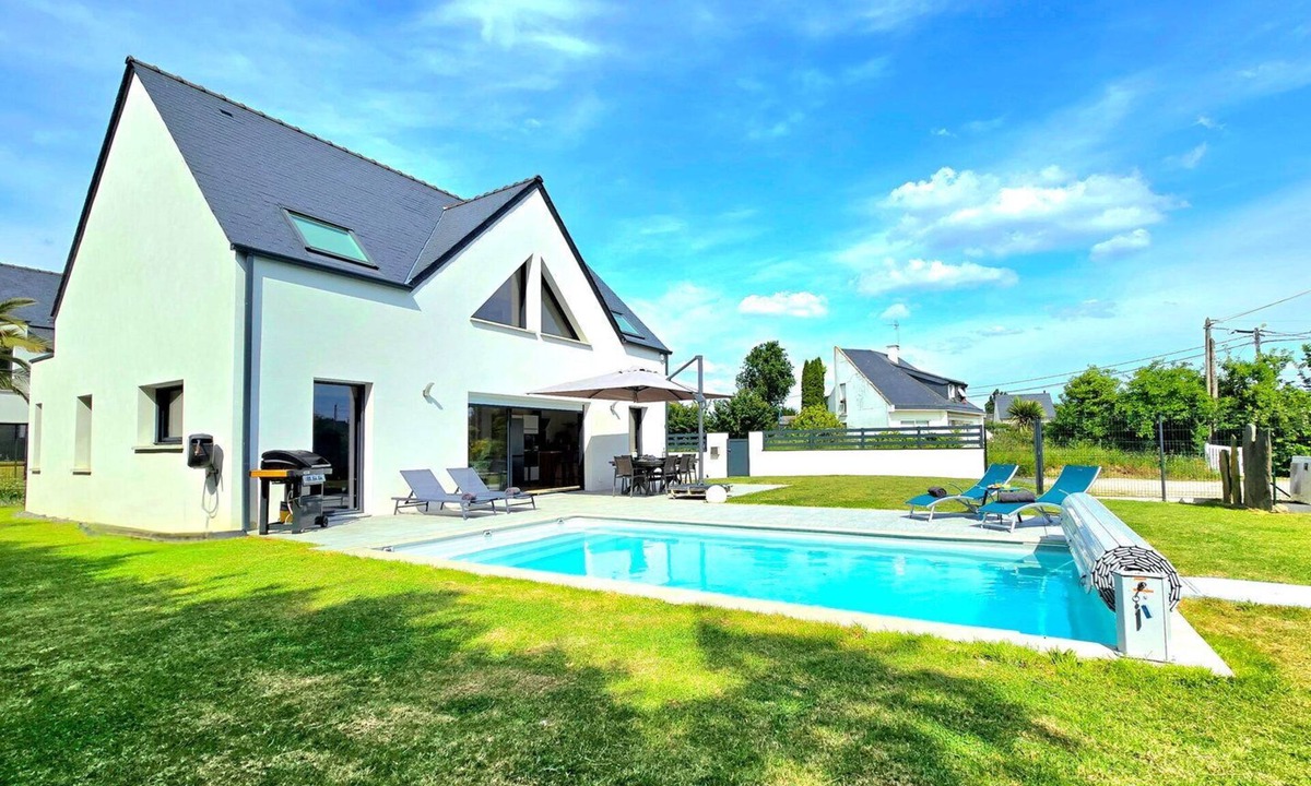 Le Tour-du-Parc Villa | Villa with pool 450m from the beaches, La Saline