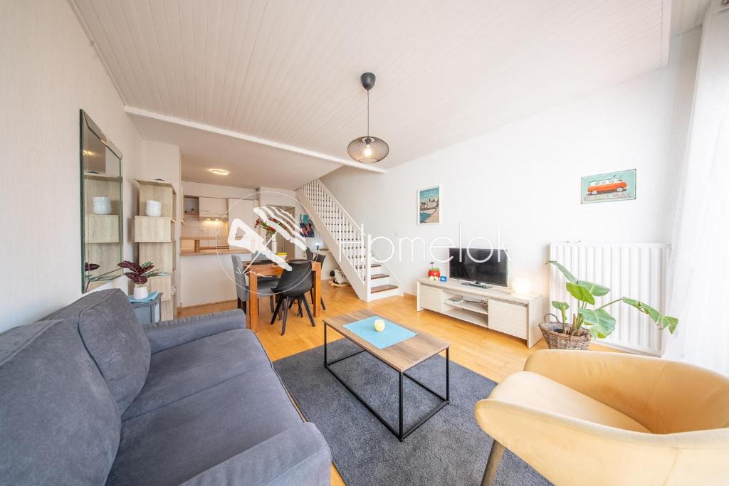 Larmor-Plage Apartment | Vue mer et garage privé Port de Kernével