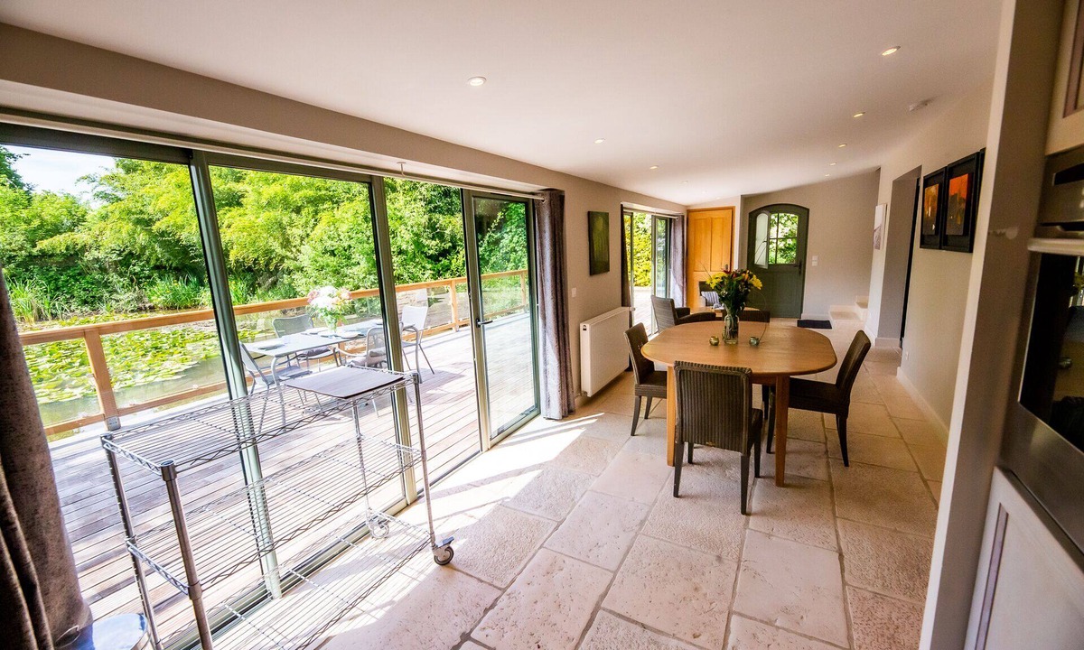 L'Oudon House | Waterfront house "la Lagune" 2 bedrooms + SPA pool access
