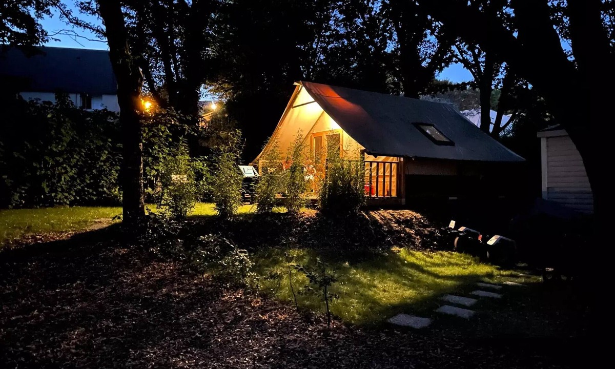Saint-Martin-du-Vieux-Belleme Ski Chalet | Wooden chalet? Nature, Peace, and Serenity—Accommodates 3 People