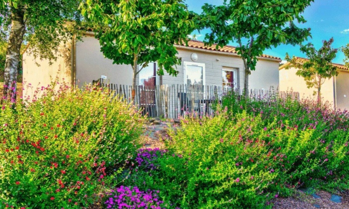 Les Epesses House | ZEcamping 2* chiens acceptés locatif TV 2 pers