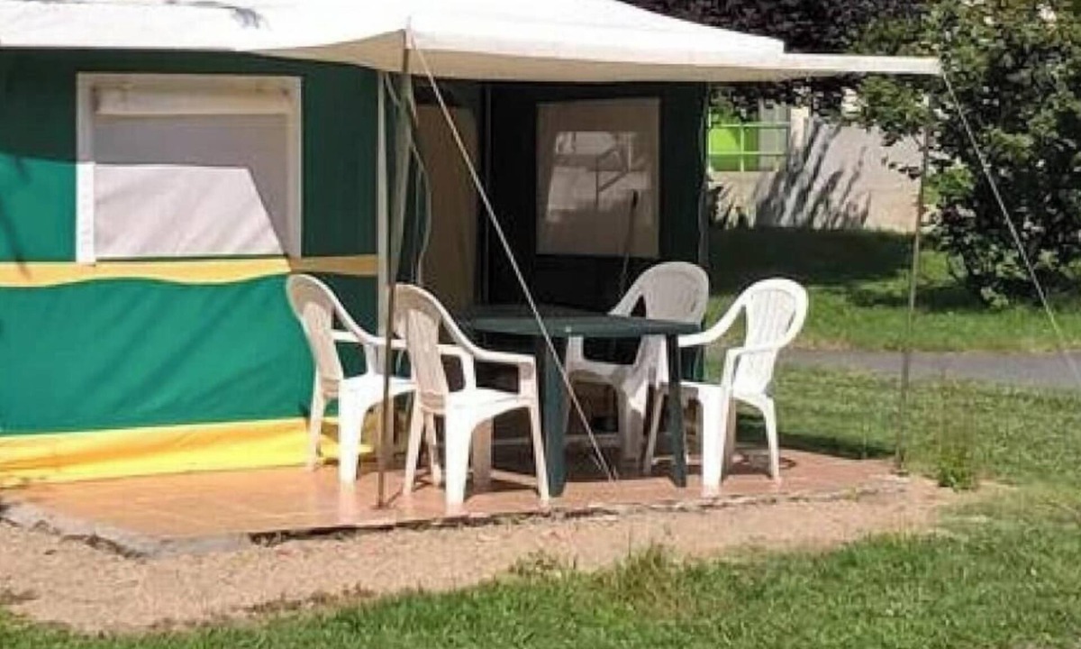 Savigny-en-Veron House | ZEcamping 3 étoiles pet friendly locatif BBQ 2 pers