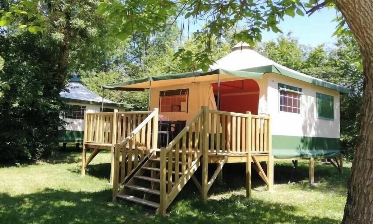 Savigny-en-Veron House | ZEcamping 3 étoiles locatif BBQ 31m2 4 pers