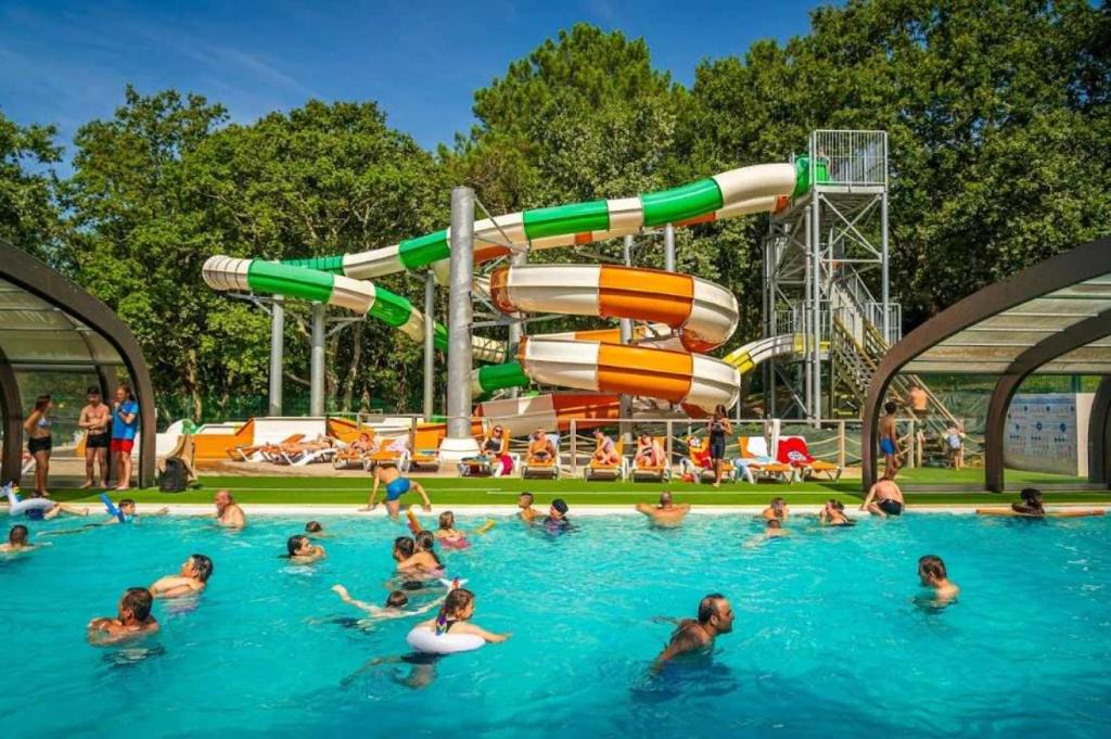 La Baule-Escoublac Other | ZEcamping chiens acceptés espace aquatique et bar