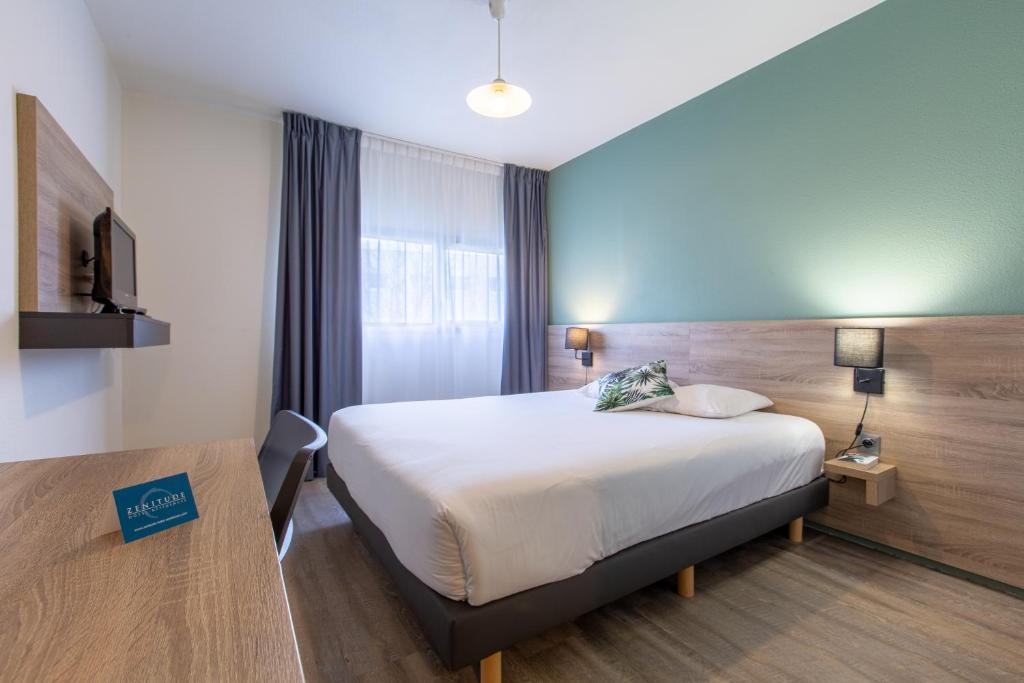 Miroir - Batignolles Apartment | Zenitude Hôtel-Résidences Le Mans Novaxis
