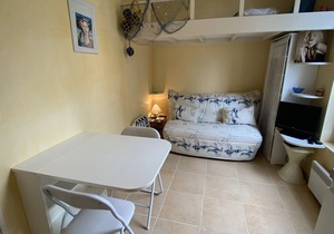 Convenient studio steps from the beach - 2 guests in Cabourg