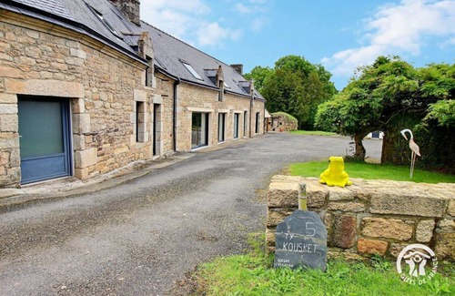 Baud House | 265 m² Gîte ∙ 4 bedrooms ∙ 12 guests