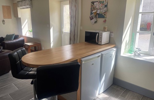 Saint-Thois House | Large house over 3 floors in quiet village setting close to canal & country walk