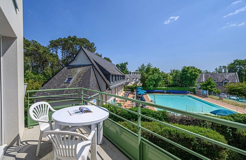Plescop Apartment | À proximité de la plage | Accès piscine | Balcon