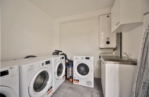 Charenton-le-Pont Apartment | 08 l Studio Confort - Salle de sport & cinéma