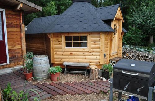 Renac House | 1 Bed Cabin - Sleeps 4 - Pets - Lake - Wifi