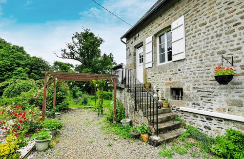 Saint-Sever-Calvados House | 1 bedroom lovely home in Saint-Sever-Calvados