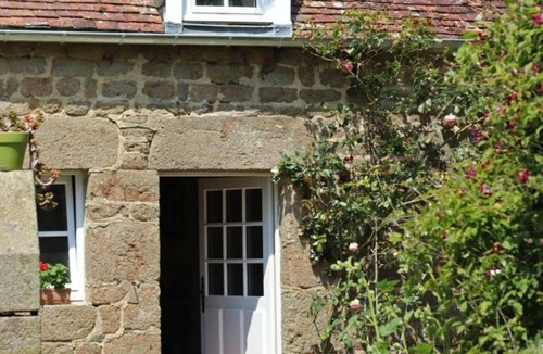 La Carneille Cottage | 15th Century Historic House with Garden in La Carneille