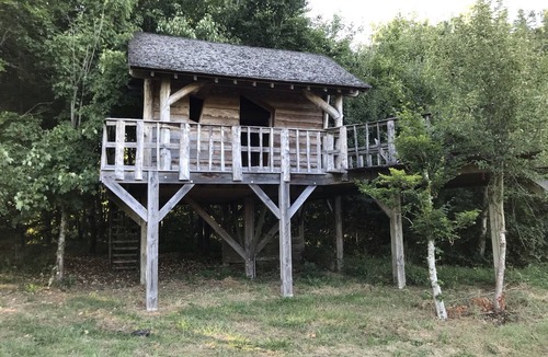 Essay Cottage | 17th century estate surrounded by moats in the heart of the Regional Park